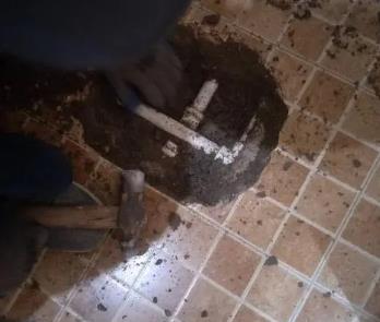 云梦卫生间漏水维修公司为您分享下卫生间渗水如何处理及注意事项